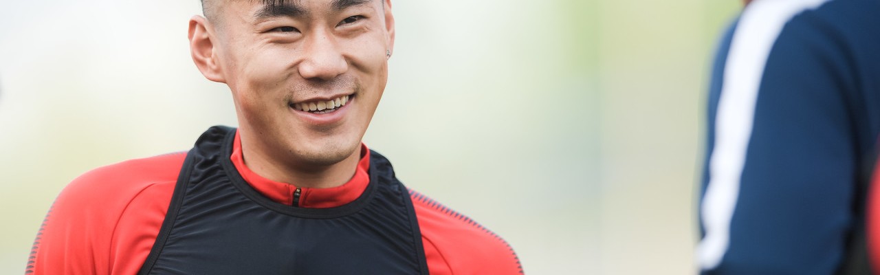 足球报：金元中超时恶性竞争危害大，有本土球员溢价100到200倍