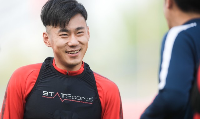 足球报：金元中超时恶性竞争危害大，有本土球员溢价100到200倍