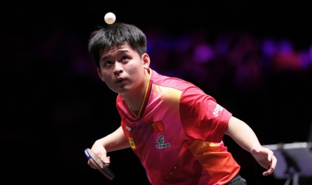 WTT重庆冠军赛男单1/4决赛：林诗栋3-2力克林昀儒，晋级四强