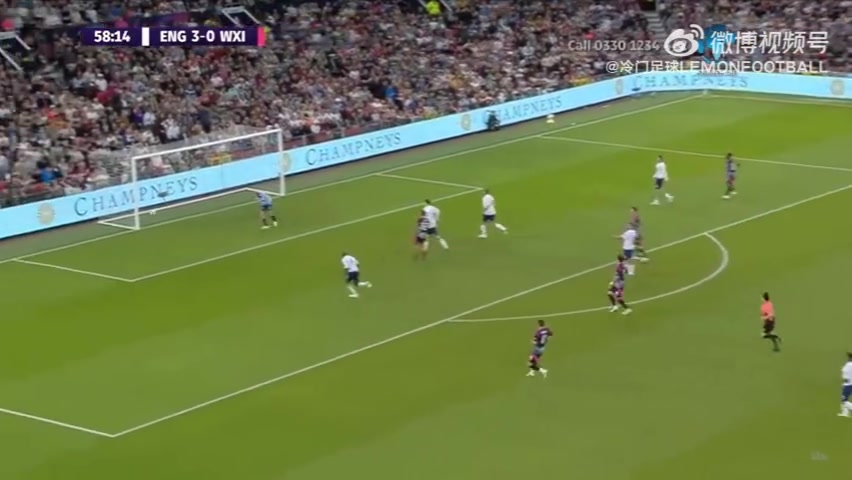 已经退役的特维斯，在慈善赛中上演高质量大四喜